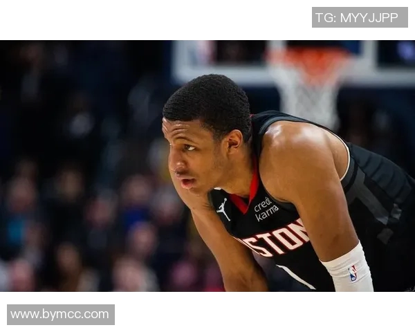 2015年火箭队与步行者队激战回顾精彩瞬间与赛季亮点分析 2015年火箭队与步行者队激战回顾精彩瞬间与赛季亮点分析