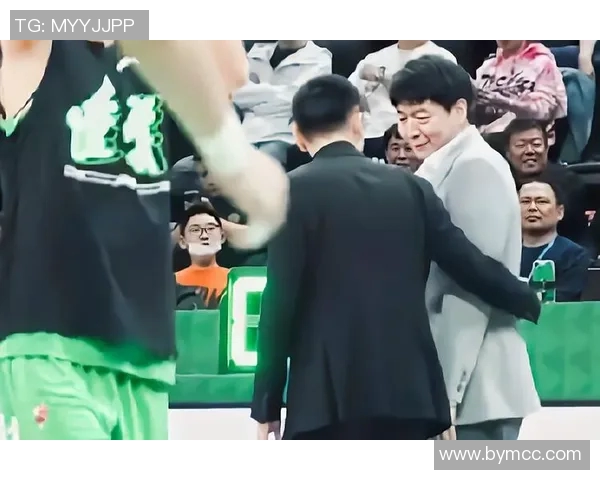 2018年八一队与新疆队激战回顾:篮球场上的激情与荣耀对决 2018年八一队与新疆队激战回顾:篮球场上的激情与荣耀对决